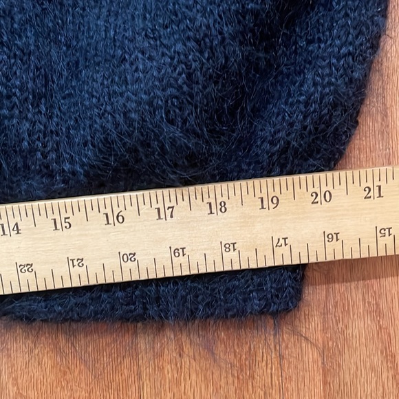 A Black Fuzzy Woman’s Vintage Designer Knitwear Claire Ellen Made in England - Picture 11 of 14
